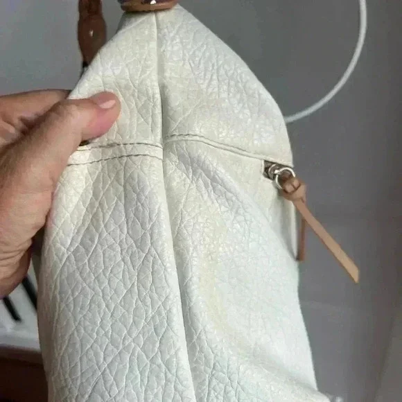 Lauren Conrad Shoulder Bag - Picture 5 of 10